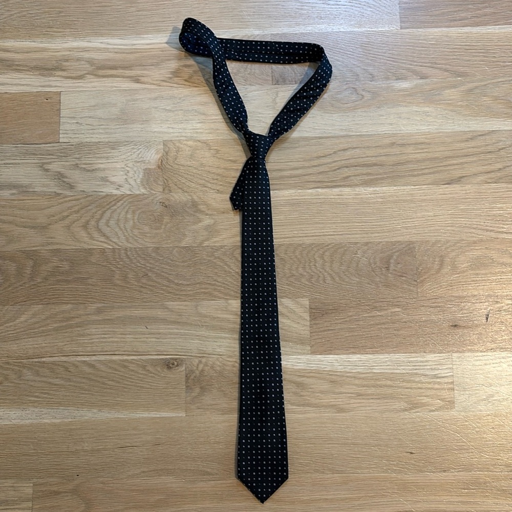 Penguin tie